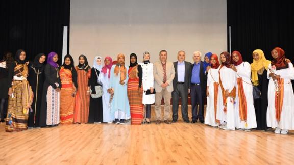 Akşehir Tornacı Erol Cumbul Toki Mesleki ve Teknik Anadolu Lisesinden  Somalili Öğrencilere Veda ve Şiir  Dinletisi Programı