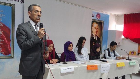 "Anadolu Mektebi Yazar Okumaları Projesi" kapsamında, "Hikâyemizin Yarım Asırlık Yerli Sesi: Mustafa Kutlu" konusunda panel gerçekleştirildi.