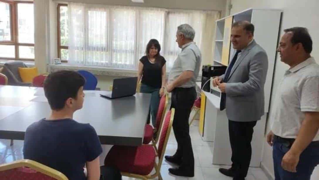 İl Milli Eğitim Müdürümüz Murat Yiğit tercih danışmanlığı merkezleri ve yaz kurslarını ziyaret etti. 